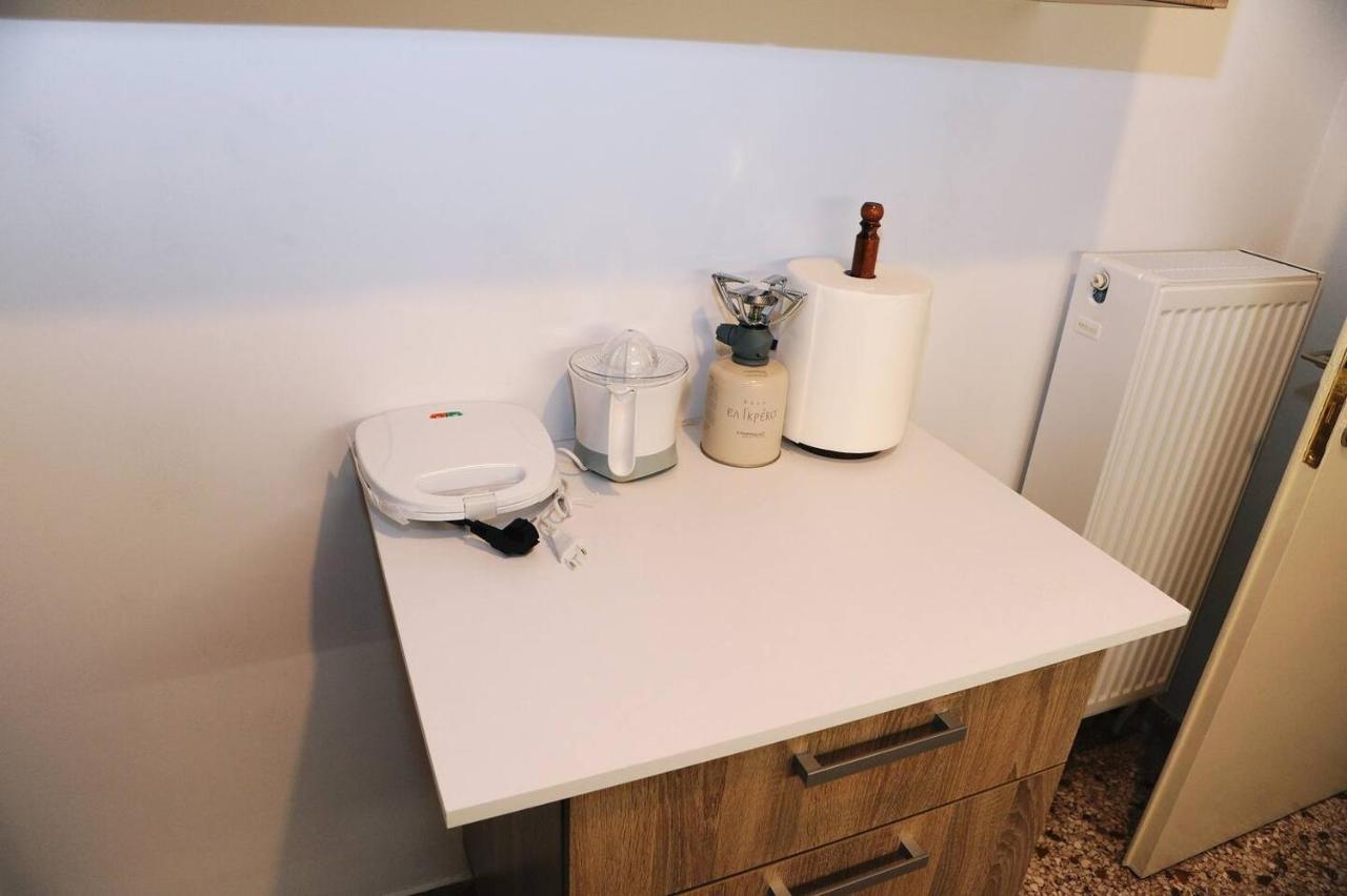 Freatida Apartment Пирей Экстерьер фото