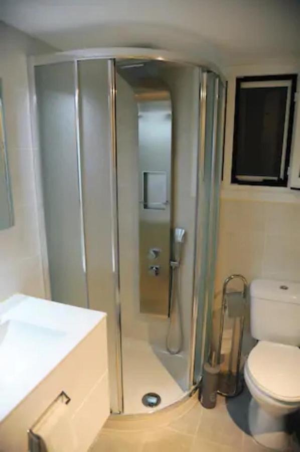 Freatida Apartment Пирей Экстерьер фото